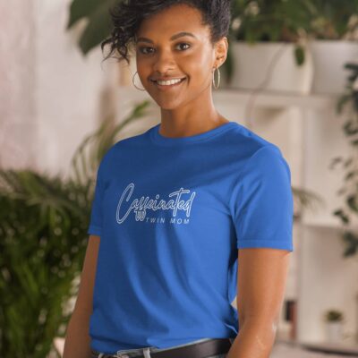 Caffeinated twin mom - shirt royal blue